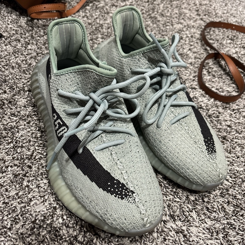 Adidas Yeezy Boost 350 V2 Sneakers